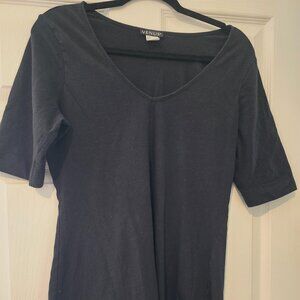 Venus-stretchy blk L tshirt